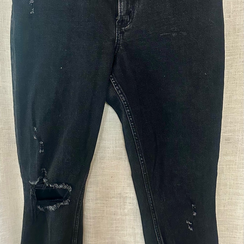Abercrombie & Fitch Black Skinny Distressed Jeans